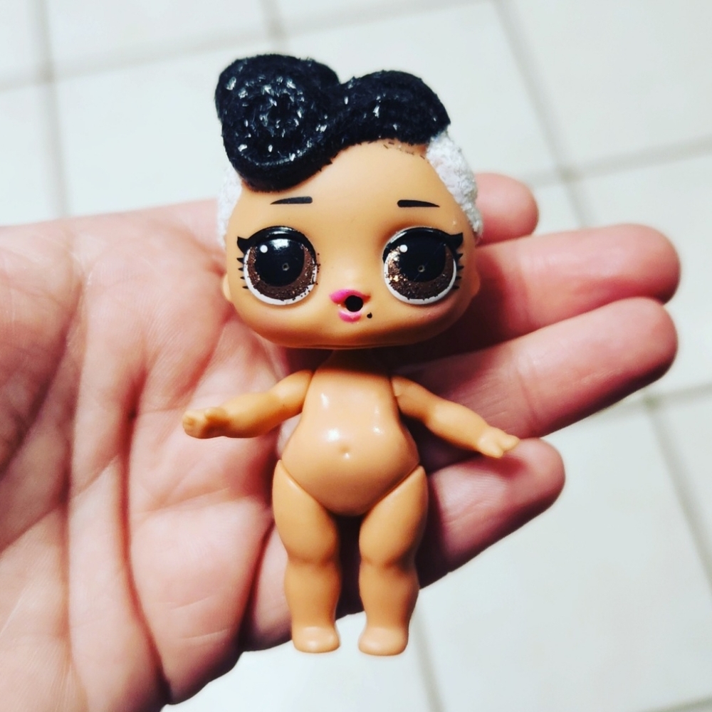 MGA LOL Surprise Dolls Bling Series Dollface